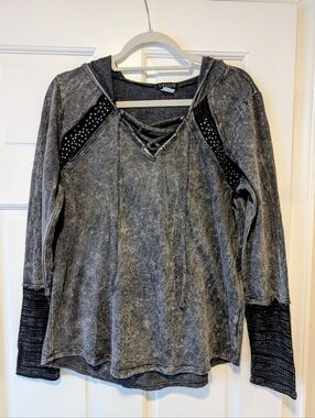 VENUS Gray Acid Wash Hoodie Top Lace-Up Front Knit Sleeve Detail (Size L) - CB